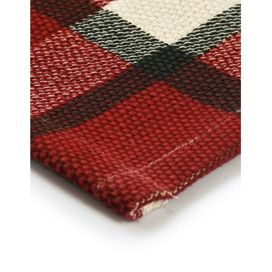 Merry Christmas Plaid Red Check Rug- Sashaaworld